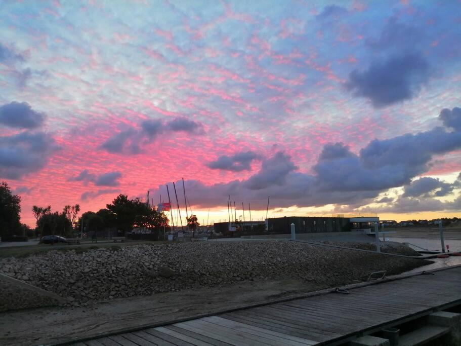 Gites Des Isles - Le Jersey Barneville-Carteret Bagian luar foto